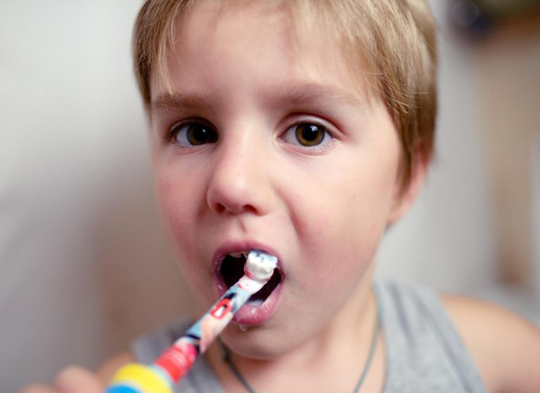 boy_brushing_teeth_hero – The Queen's Nursing Institute